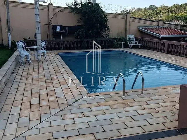 Chácara com 2200m² 2 quartos e 3 banheiros, à venda, no bairro Área Rural de Limeira em Limeira
