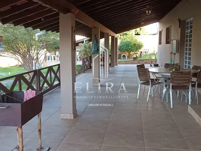 Chácara com 2200m² 2 quartos e 3 banheiros, à venda, no bairro Área Rural de Limeira em Limeira