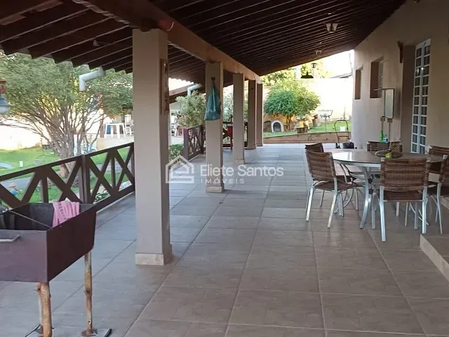 Chácara com 2200m² 2 quartos e 3 banheiros, à venda, no bairro Área Rural de Limeira em Limeira