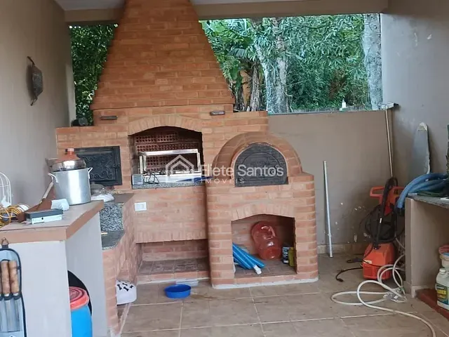 Chácara com 2200m² 2 quartos e 3 banheiros, à venda, no bairro Área Rural de Limeira em Limeira