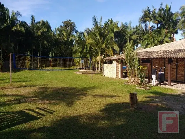 Chácara com 14450m² 3 quartos e 3 banheiros, à venda, no bairro Distrito de Sai em Sai