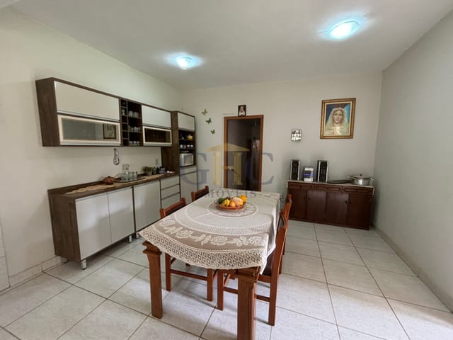 Chácara com 1000m² 5 quartos e 4 banheiros, à venda, no bairro Arco Íris em Salto de Pirapora