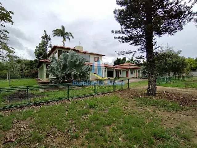 Chácara com 180000m² 5 quartos e 3 banheiros, à venda, no bairro Espírito Santo em Vitória da Conquista