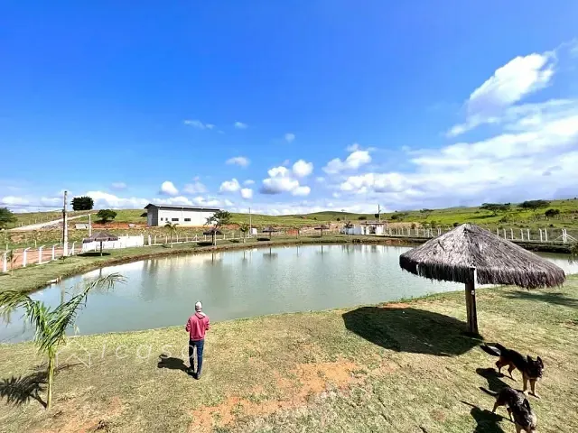 Chácara com 7000m² 3 quartos e 2 banheiros, à venda, no bairro Tataúba em Caçapava