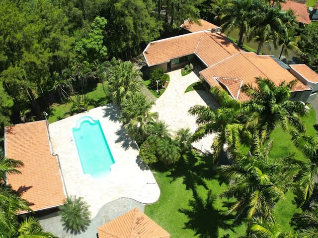 Chácara com 5000m² 4 quartos e 6 banheiros, à venda, no bairro Chácaras Novo México em Limeira