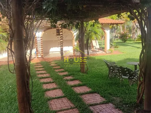 Chácara com 22200m², à venda, no bairro Area Rural em Álvares Florence