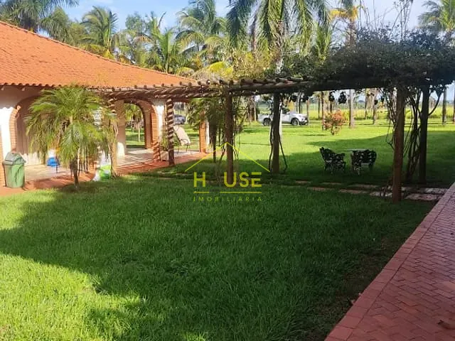 Chácara com 22200m², à venda, no bairro Area Rural em Álvares Florence