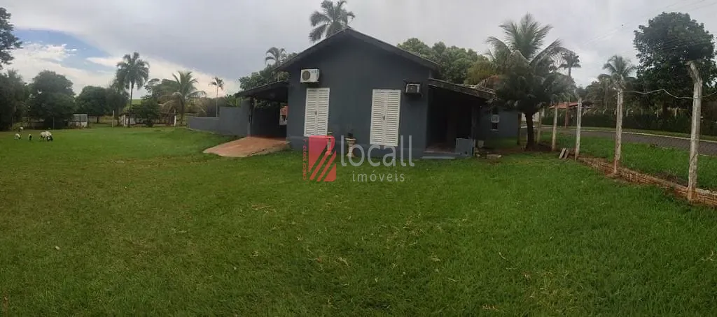 Fazenda / Sítio / Chácara com 2 quartos à venda, 260m² — foto 2 de 4