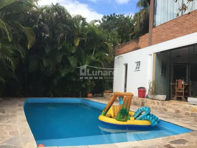Chácara com 1000m² 4 quartos e 5 banheiros, à venda, no bairro Centro em Guararema