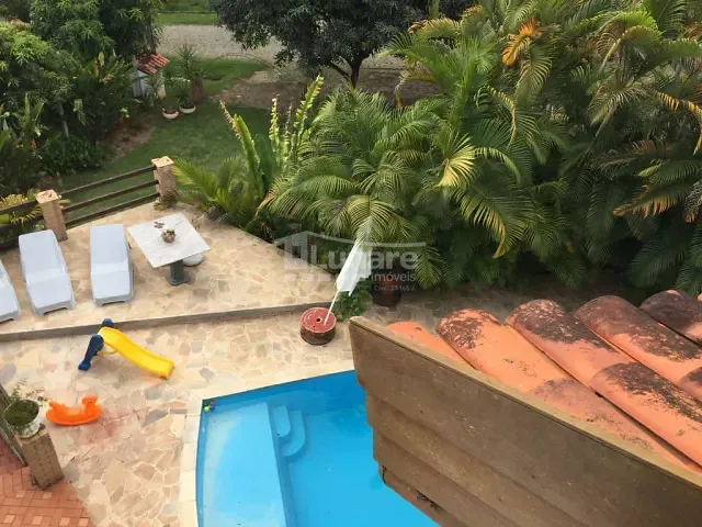Chácara com 1000m² 4 quartos e 5 banheiros, à venda, no bairro Centro em Guararema