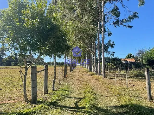 Terreno com 30000m², à venda, no bairro Conjunto Habitacional Popular Altos em Botucatu