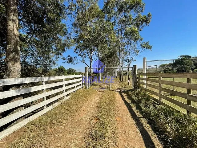 Terreno com 30000m², à venda, no bairro Conjunto Habitacional Popular Altos em Botucatu