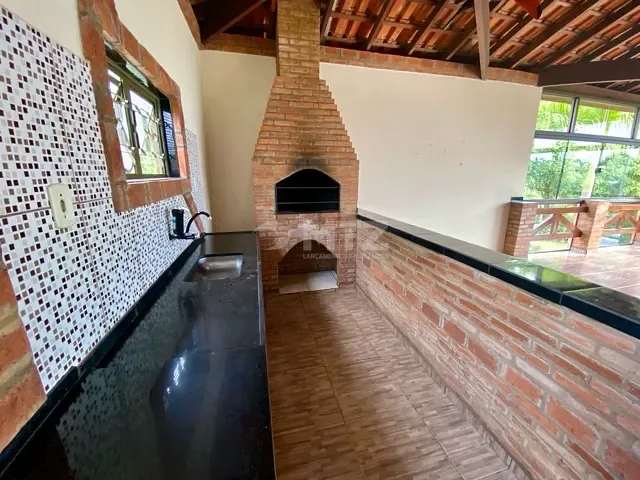 Chácara com 1500m² 2 quartos e 2 banheiros, à venda, no bairro Recanto Árvore Grande em Botucatu
