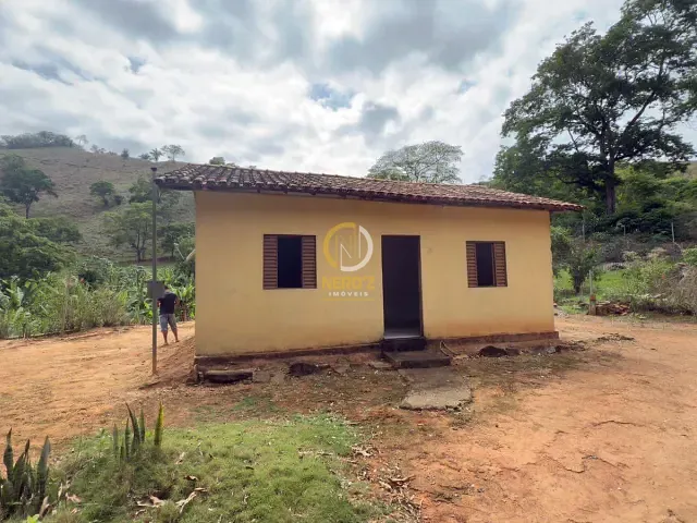 Chácara 2 quartos e 1 banheiro, à venda, no bairro Córrego do Parado em Iapu