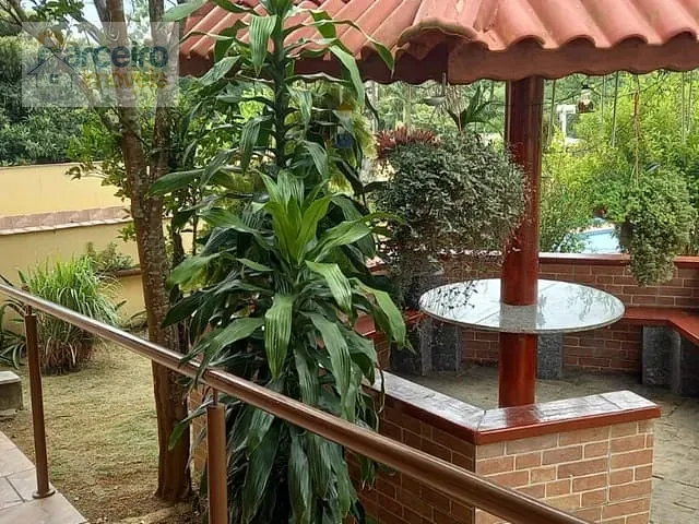 Chácara com 1600m² 2 quartos e 3 banheiros, à venda, no bairro Jardim Cananéia em Pilar do Sul