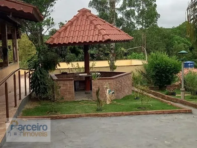Chácara com 1600m² 2 quartos e 3 banheiros, à venda, no bairro Jardim Cananéia em Pilar do Sul