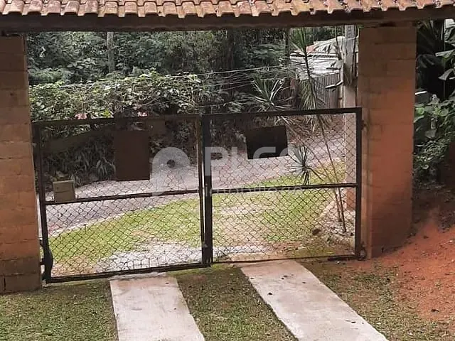 Chácara com 6000m² 2 quartos e 3 banheiros, à venda, no bairro Caceia em Mairiporã