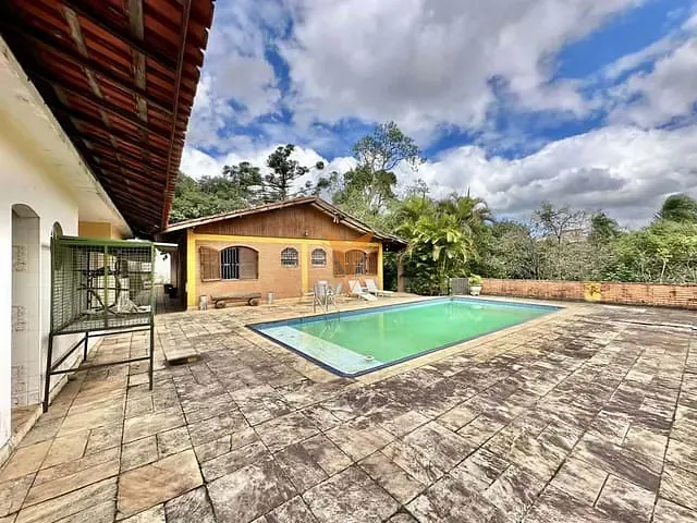 Chácara com 4700m² 3 quartos e 4 banheiros, à venda, no bairro Jardim do Rio Cotia em Cotia