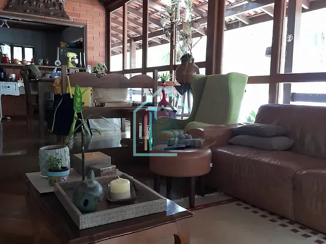 Chácara com 3000m² 3 quartos e 2 banheiros, à venda, no bairro Jardim dos Ipês em Embu das Artes