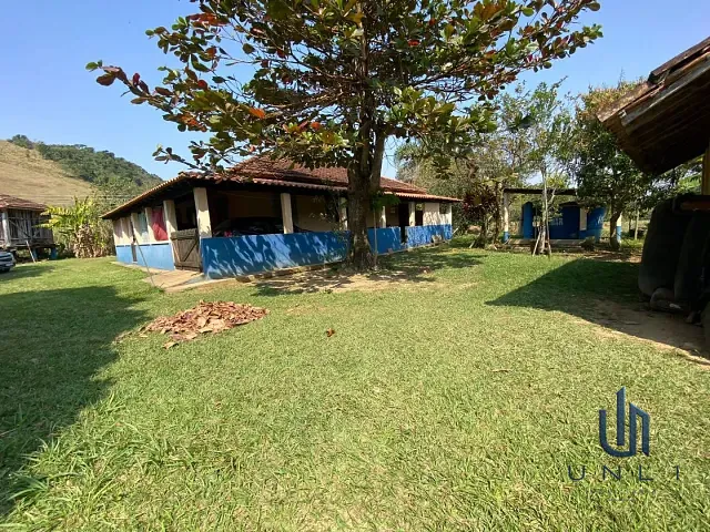 Chácara 4 quartos e 3 banheiros, à venda, no bairro Centro em Barra do Piraí