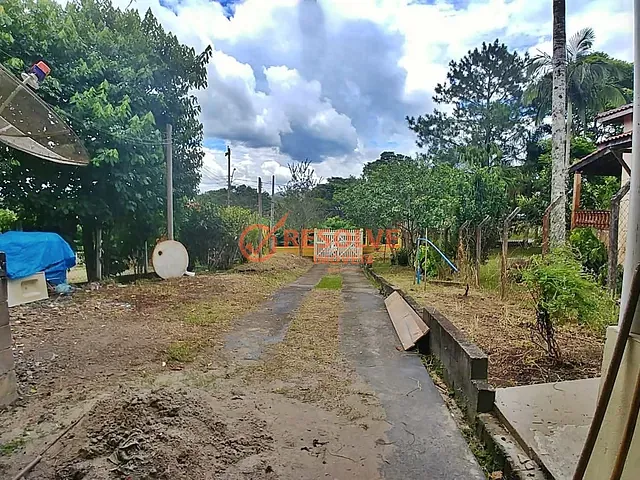 Chácara com 1100m² 3 quartos e 2 banheiros, à venda, no bairro SALTO em Guararema