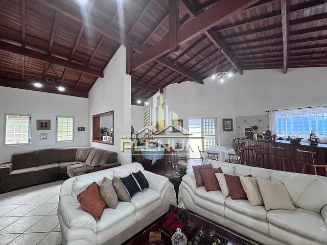Chácara com 1040m² 3 quartos e 4 banheiros, à venda, no bairro Zona Rural em Ipeúna