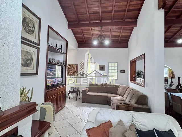Chácara com 1040m² 3 quartos e 4 banheiros, à venda, no bairro Zona Rural em Ipeúna