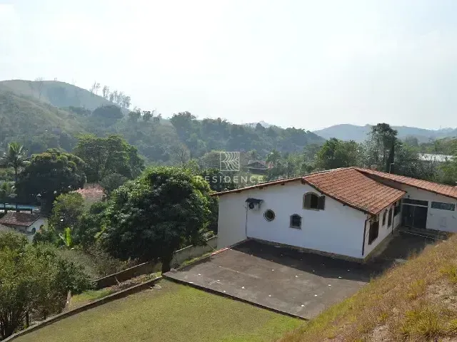 Chácara com 2245m² 3 quartos e 2 banheiros, à venda, no bairro Jardim Alice em Barra Mansa