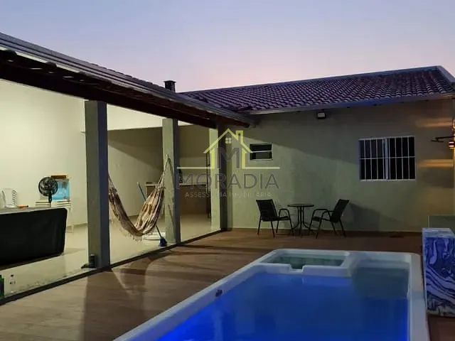 Chácara com 200m² 2 quartos e 3 banheiros, à venda, no bairro Jardim Aeroporto em Guaxupé
