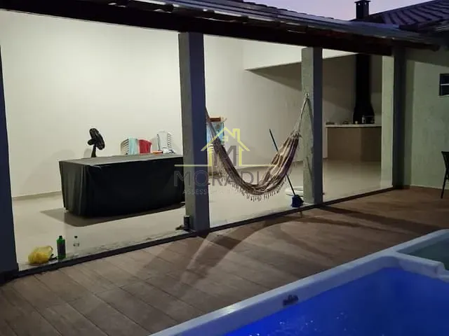 Chácara com 200m² 2 quartos e 3 banheiros, à venda, no bairro Jardim Aeroporto em Guaxupé