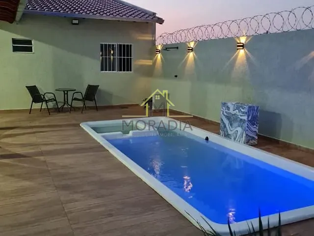 Chácara com 200m² 2 quartos e 3 banheiros, à venda, no bairro Jardim Aeroporto em Guaxupé
