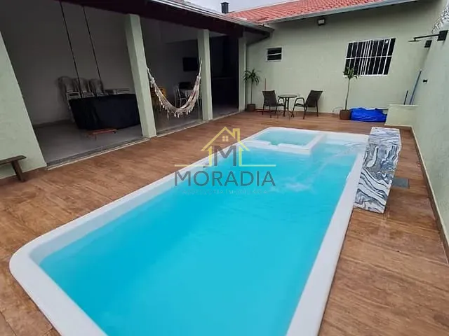 Chácara com 200m² 2 quartos e 3 banheiros, à venda, no bairro Jardim Aeroporto em Guaxupé