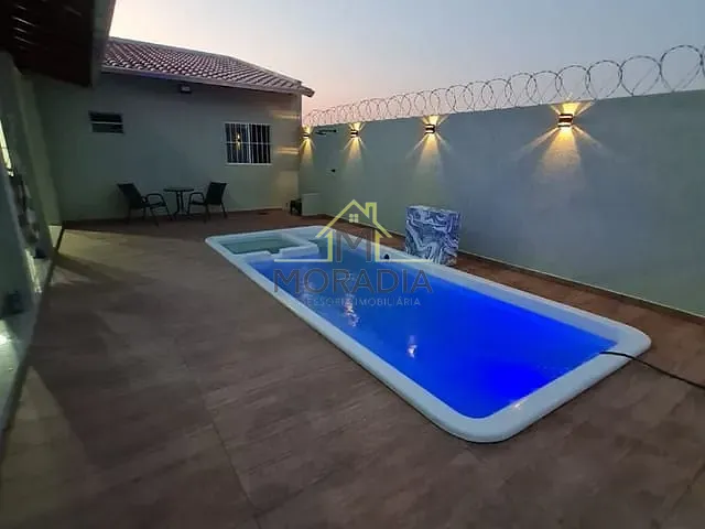 Chácara com 200m² 2 quartos e 3 banheiros, à venda, no bairro Jardim Aeroporto em Guaxupé