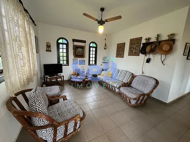 Chácara com 155m² 3 quartos e 3 banheiros, à venda, no bairro Área Rural de Elias Fausto em Elias Fausto