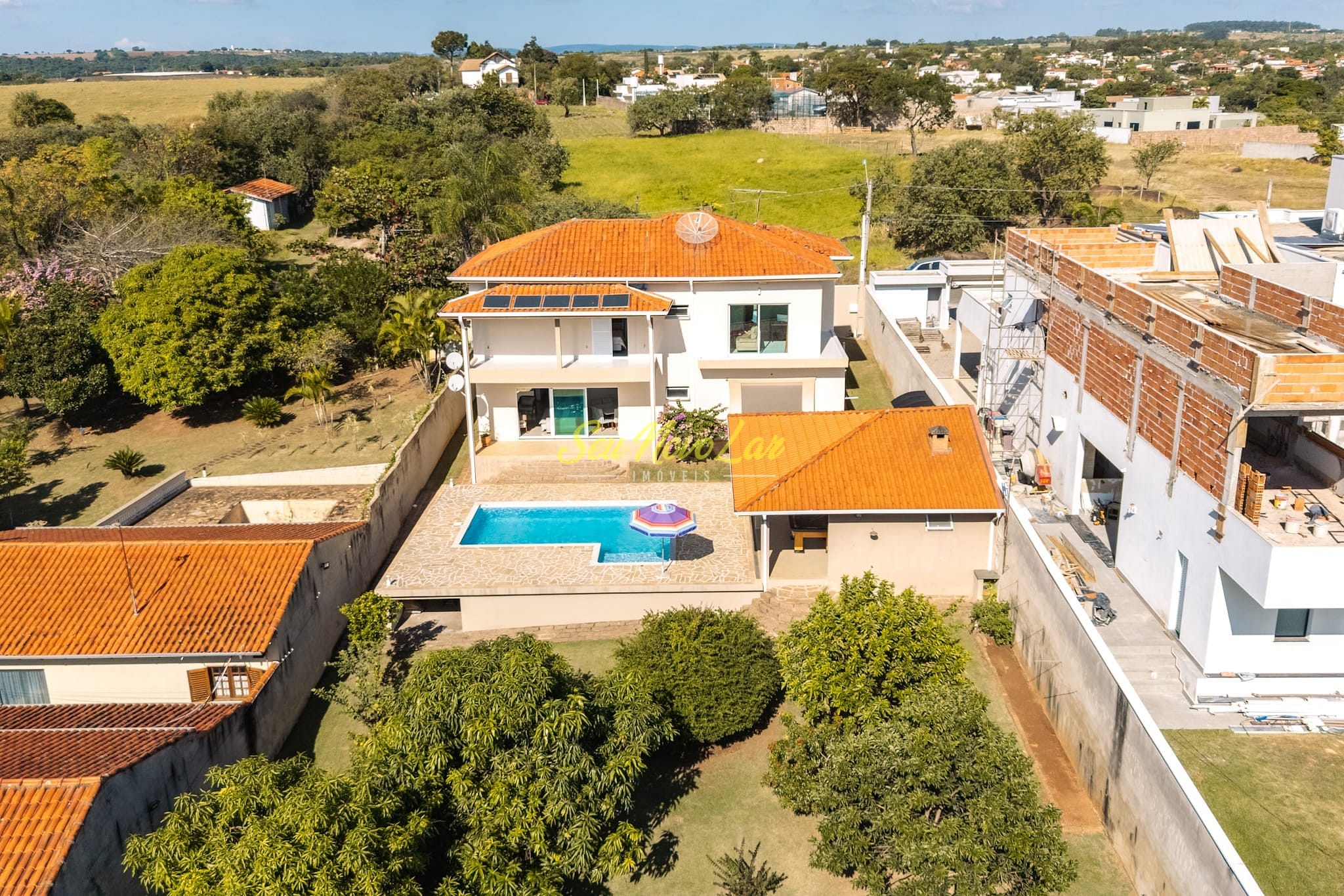 Sítio, 4 quartos, 1000 m² - Foto 2