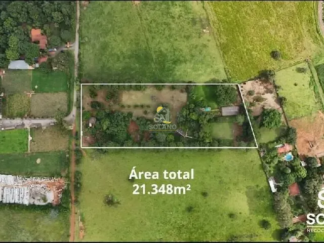 Chácara com 605m² 3 quartos e 4 banheiros, à venda, no bairro Parque Oeste Industrial em Goiânia