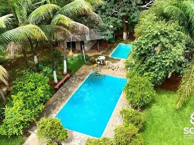 Chácara com 605m² 3 quartos e 4 banheiros, à venda, no bairro Parque Oeste Industrial em Goiânia