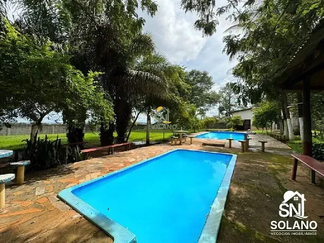 Chácara com 605m² 3 quartos e 4 banheiros, à venda, no bairro Parque Oeste Industrial em Goiânia