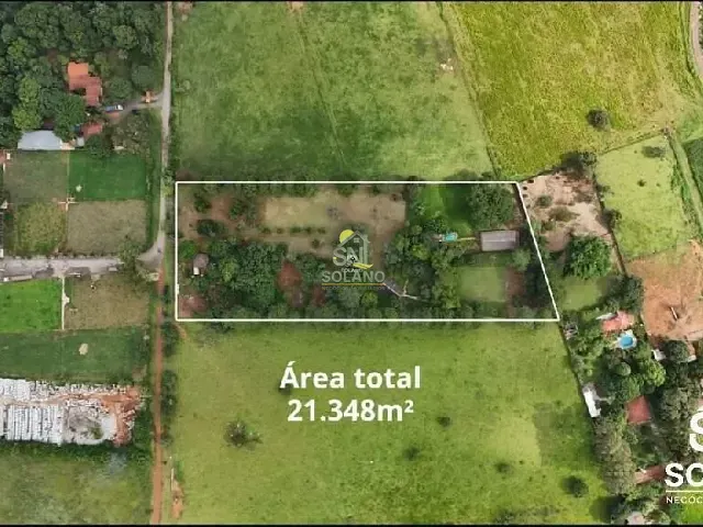 Chácara com 605m² 3 quartos e 4 banheiros, à venda, no bairro Parque Oeste Industrial em Goiânia