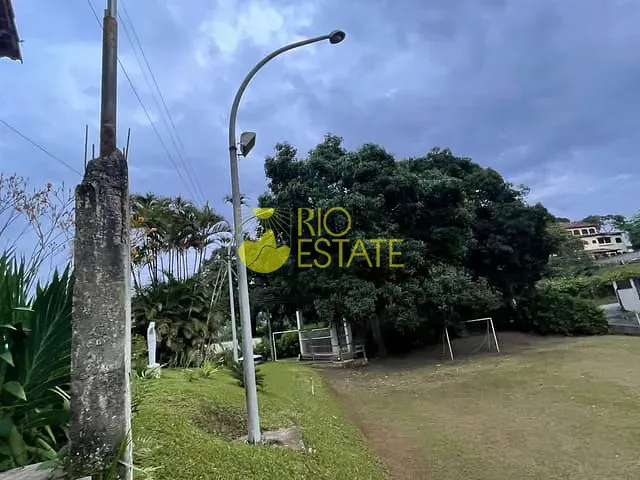 Chácara com 3900m² 6 quartos e 4 banheiros, à venda, no bairro Varjão em Piraí