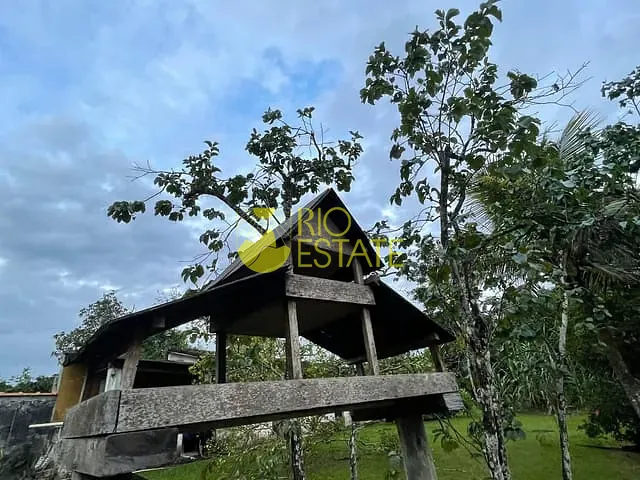 Chácara com 3900m² 6 quartos e 4 banheiros, à venda, no bairro Varjão em Piraí