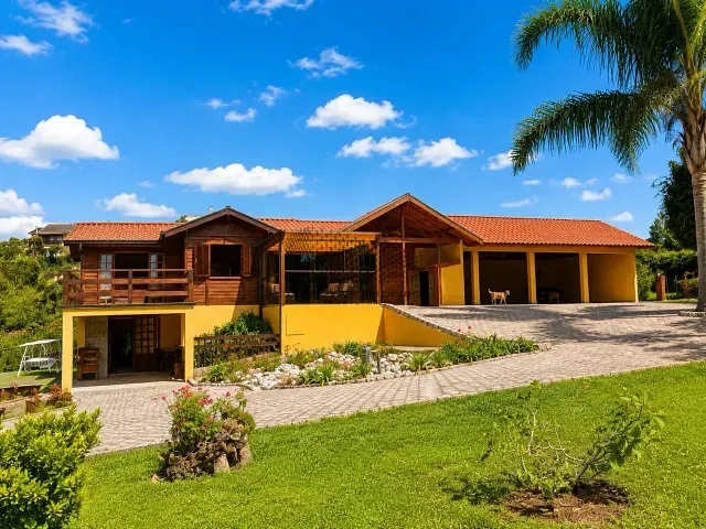 Chácara com 3561m² 3 quartos e 3 banheiros, à venda, no bairro Centro em Quatro Barras