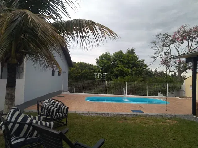 Chácara com 1300m² 2 quartos e 2 banheiros, à venda, no bairro Veraneio Ijal em Jacareí