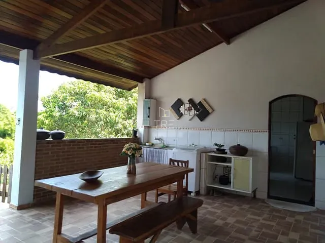 Chácara com 1300m² 2 quartos e 2 banheiros, à venda, no bairro Veraneio Ijal em Jacareí