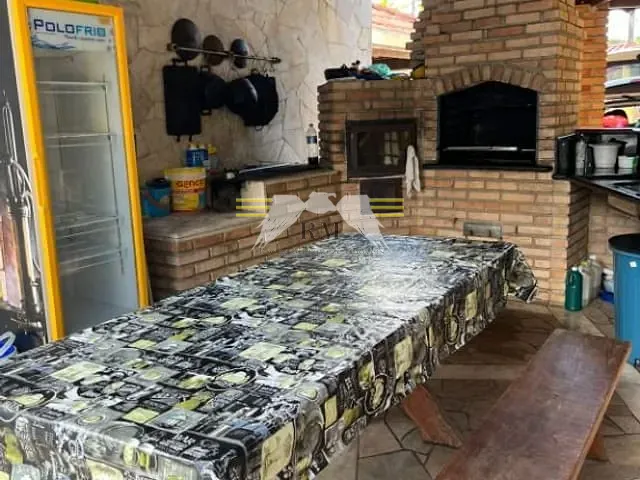 Chácara com 373m² 3 quartos e 3 banheiros, à venda, no bairro Maitinga em Bertioga