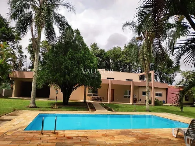 Chácara com 12000m² 3 quartos e 3 banheiros, à venda, no bairro Jardim Brogotá em Atibaia
