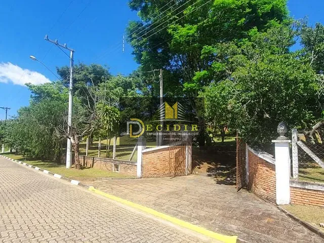 Chácara com 3000m² 5 quartos e 4 banheiros, à venda, no bairro PIRACAIA em Piracaia