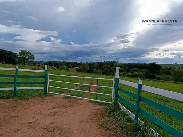 Chácara com 48400m² 3 quartos e 2 banheiros, à venda, no bairro PR-317 em Santa Fé