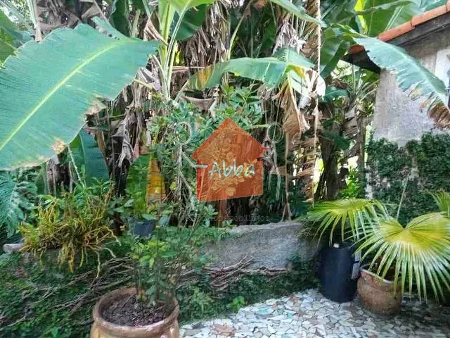 Chácara com 2100m² 3 quartos e 3 banheiros, à venda, no bairro Val Flor em Embu-Guaçu