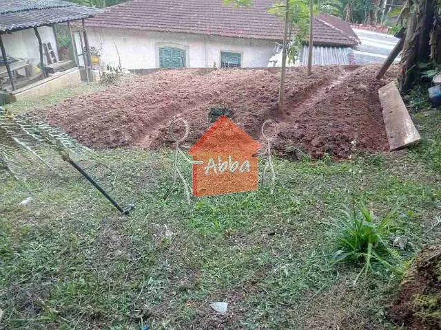 Chácara com 2100m² 3 quartos e 3 banheiros, à venda, no bairro Val Flor em Embu-Guaçu